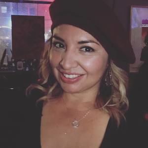 Meet your Posher, Flora